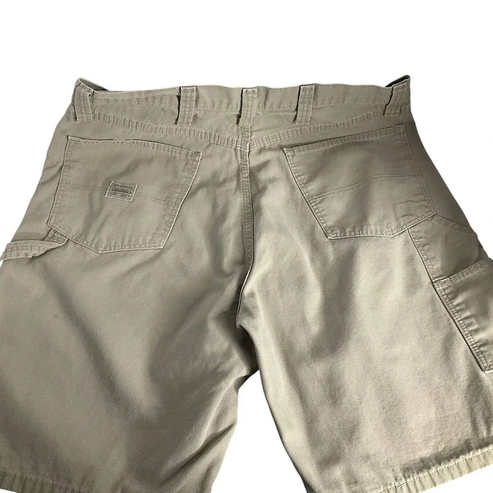 Wrangler Utility Shorts Size 36 Rise 13 Inseam 9‎ Beige Cargo Casual
